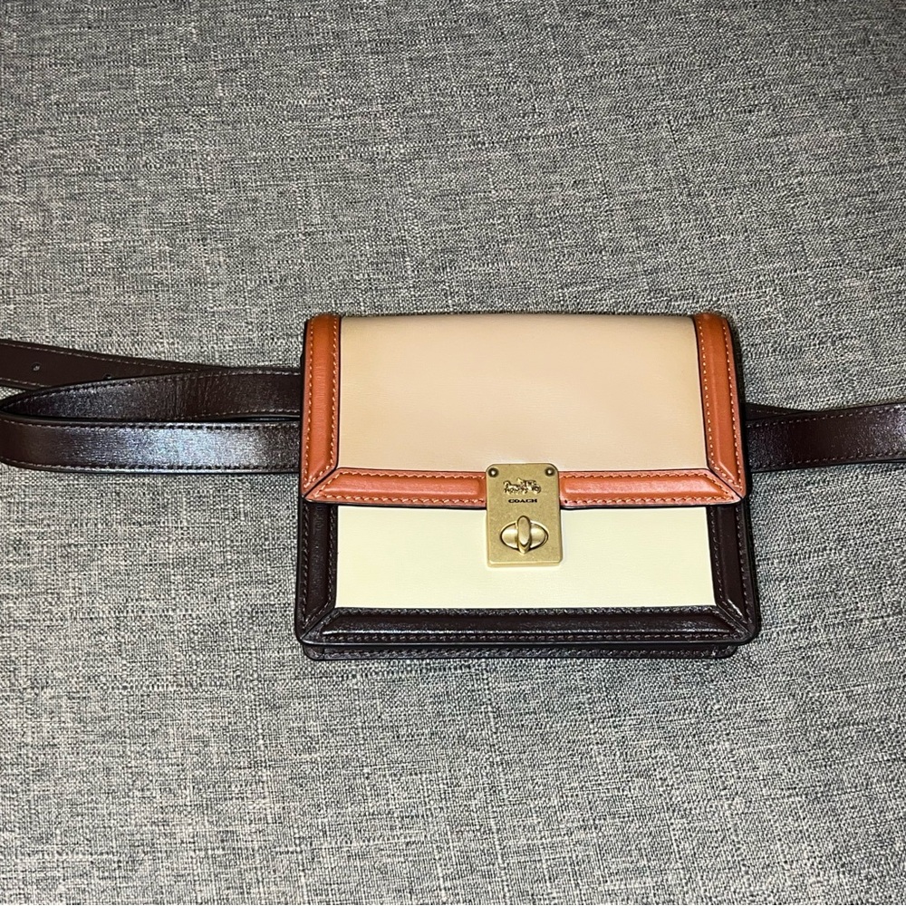 LIKE NEW Coach Belt/Crossbody Bag